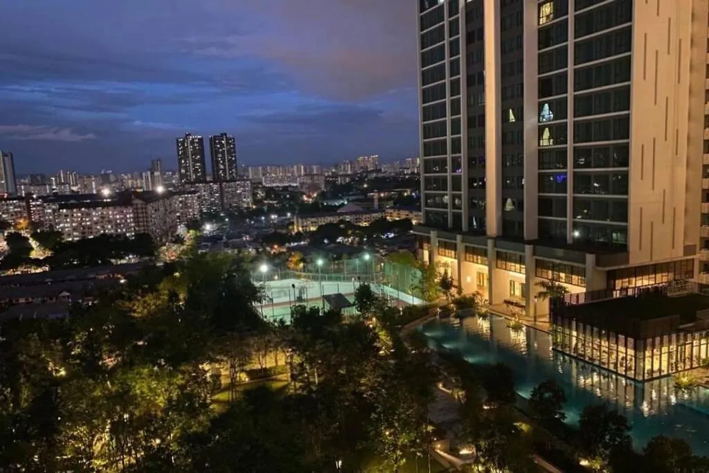 New Elegant & Cozy Greenfield Home Near Sunway 2-6Pax Petaling Jaya Apartment